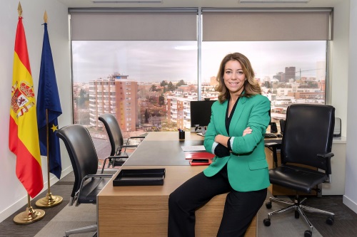  Imagen de Montserrat Martínez Parera, vicepresidenta de la CNMV, en su despacho (se abrirá ventana nueva)
